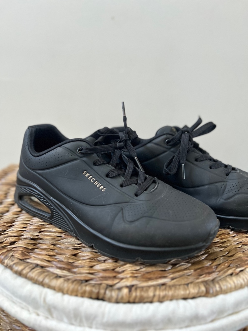 Skechers Cloud Foam size 11 GUC